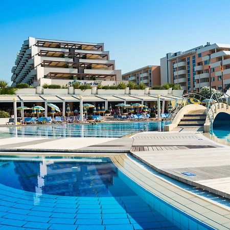 Savoy Beach Hotel & Thermal Spa Bibione Exteriör bild